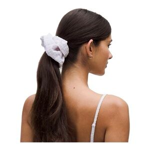 Lululemon Uplifting Oversized Scrunchie Blister Check Butter Cream Lavender Fros